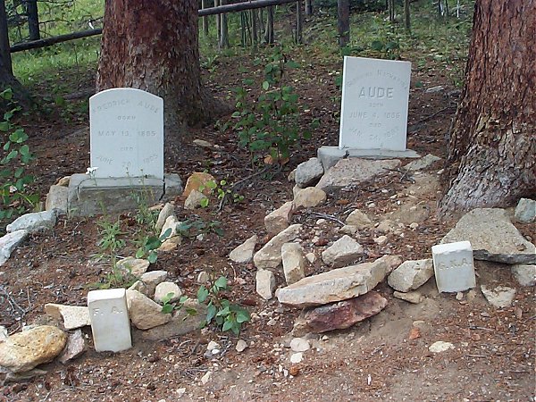 The last two maintained grave sites belong to the Aude family.