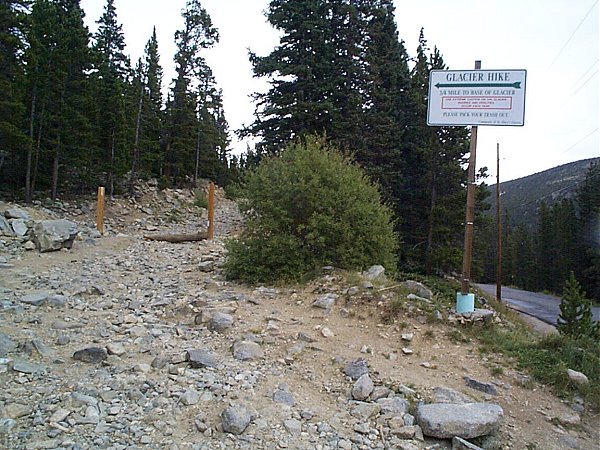 The trailhead to the glacier.